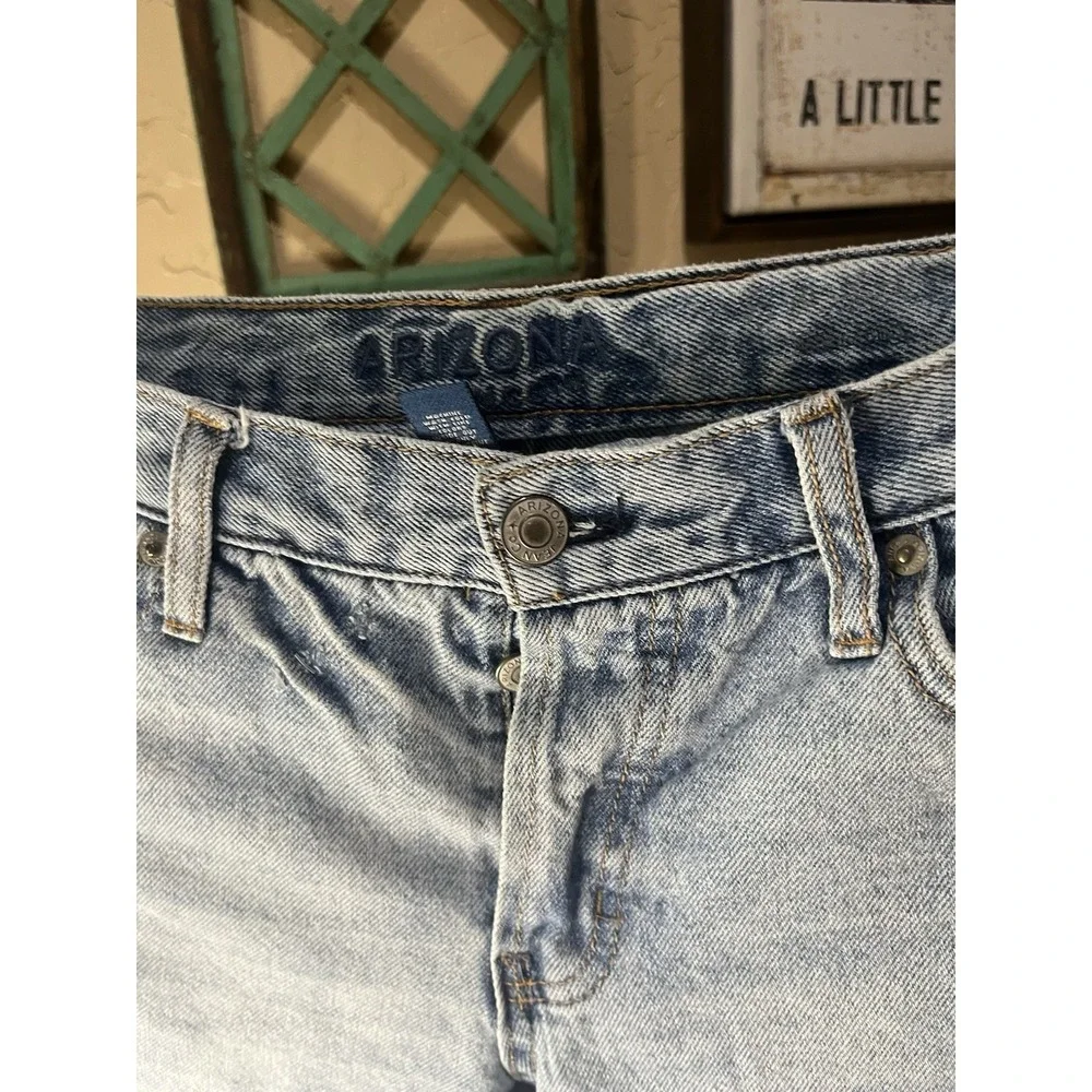Arizona Jeans Women's Sz 0 High‎ Rise Vintage Straight Button Fly Distressed